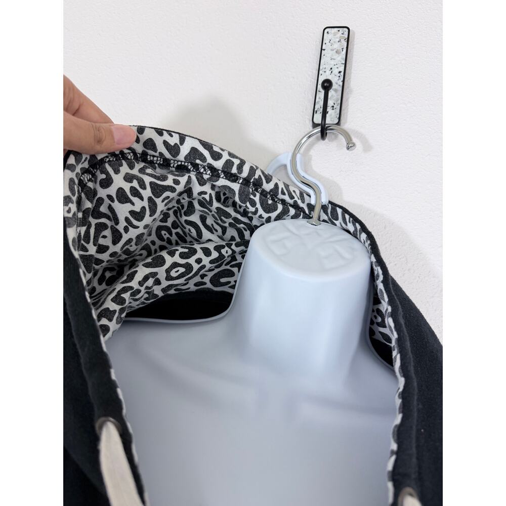 USF Bulls Stadium Athletics Black Silver Leopard Zip Hoodie Size Large - Picture 4 of 6